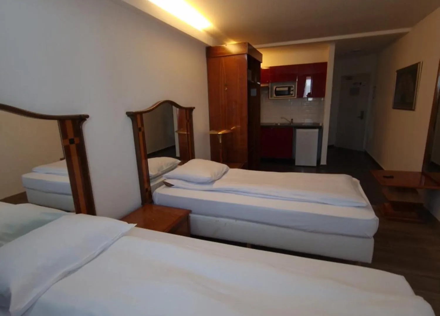 Sky Apart Hotel - Hotel Eurocap Jette  Brussel